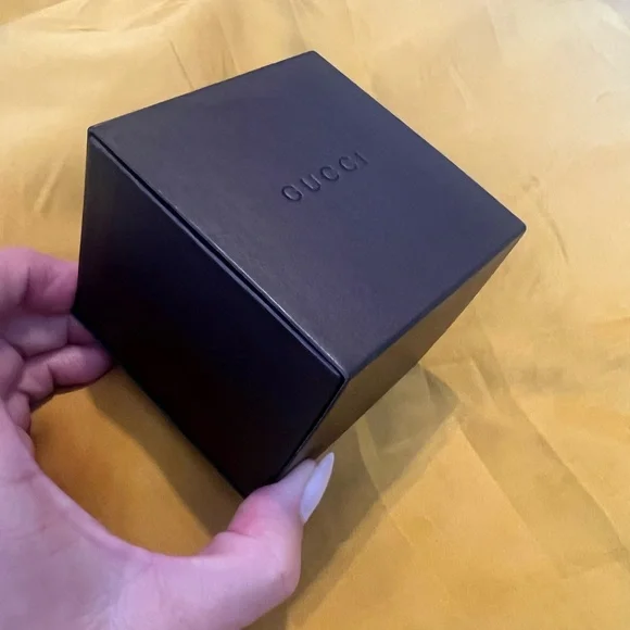 Gucci Wide G cutout ring *Full inclusion - Picture 10 of 14